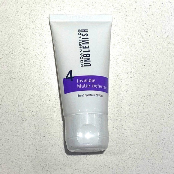 UNBLEMISH INVISIBLE MATTE DEFENSE BROAD SPECTRUM SPF 30