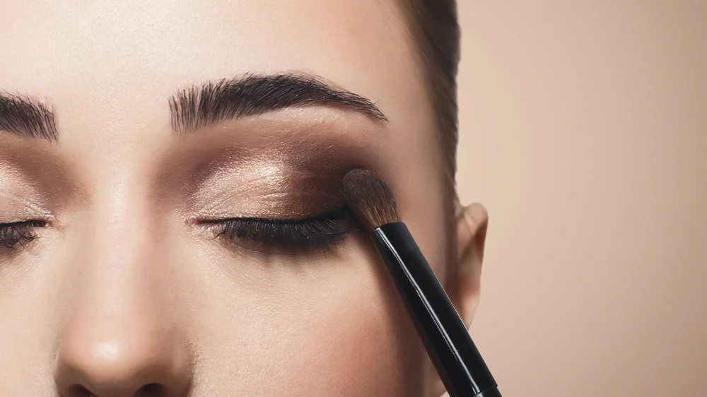 Top 5 Finest Eyeshadow Sticks To Make Your Eyes Pop