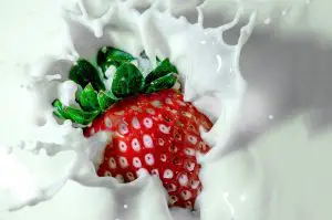 Strawberries and yogurt homemade facial cleanser